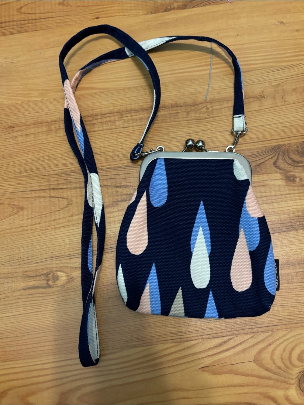 Marimekko kisslock crossbody bag purse rain drops blue